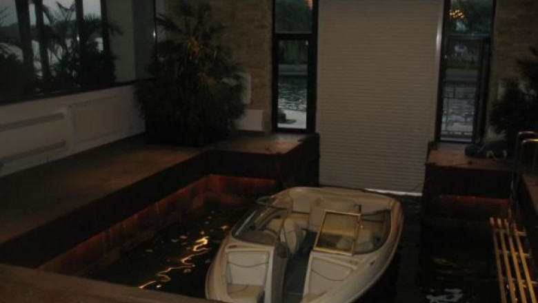 Fortareata familiei Mazare. Terenul si vilele din Mamaia se intind pe 4.400 de metri patrati Imagine