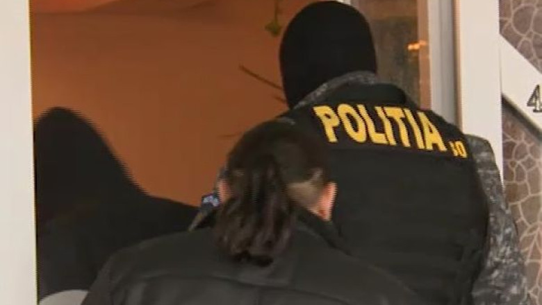 Fost politist, informatorul proxenetilor, dat in urmarire internationala Imagine