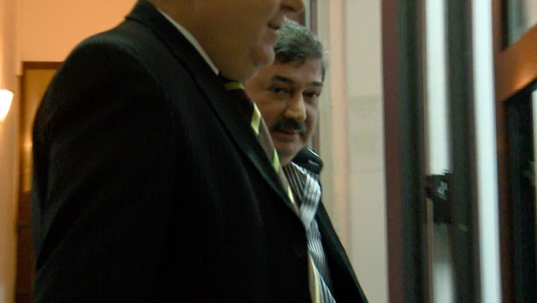 Fostul director al Directiei de Patrimoniu din Primaria Timisoara, Nicusor Miut, in fata anchetatorilor Imagine