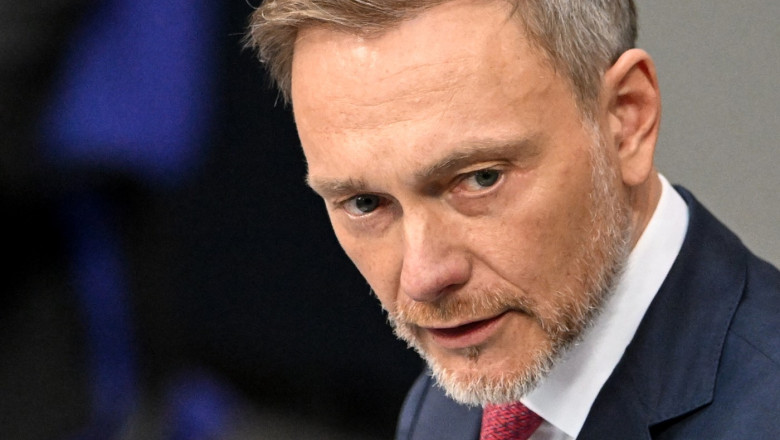 Fostul ministru german de Finante a ucis cu masina cainele unui producator de film Imagine