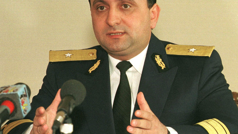 Fostul sef al SPP Dumitru Iliescu, acuzat ca-i dadea lui Viorel Hrebenciuc informatii din dosare, a fost audiat la DNA Imagine