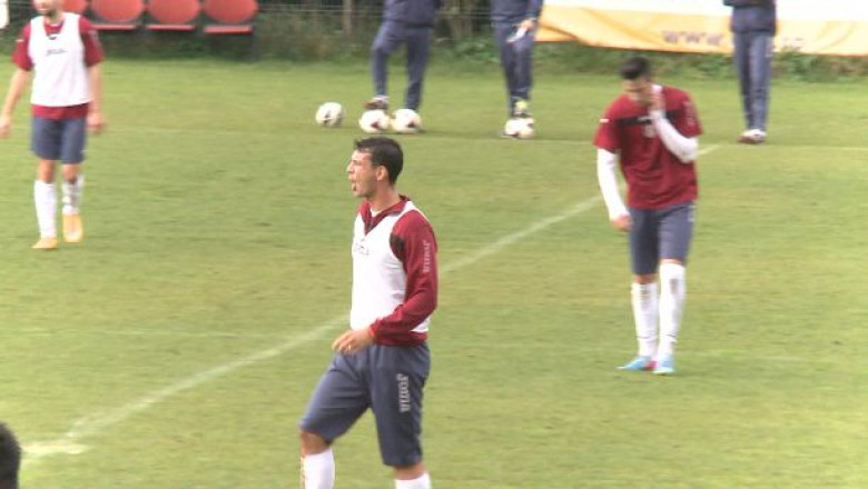 Fotbal. Ademeniti din Serie A. Razvan Zamfir a vrut sa-i transfere la Bari pe Ionut Rada si Ionut Larie Imagine