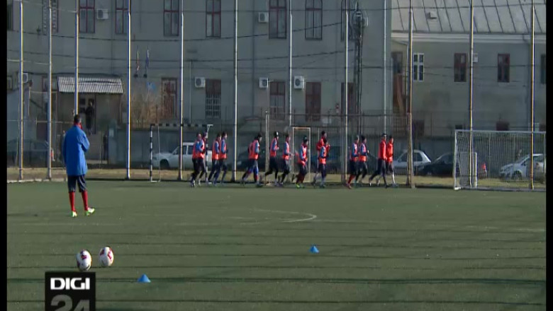 FOTBAL. Banii din transferurile lui Pop si Puscas tin FC Bihor pe linia de plutire Imagine