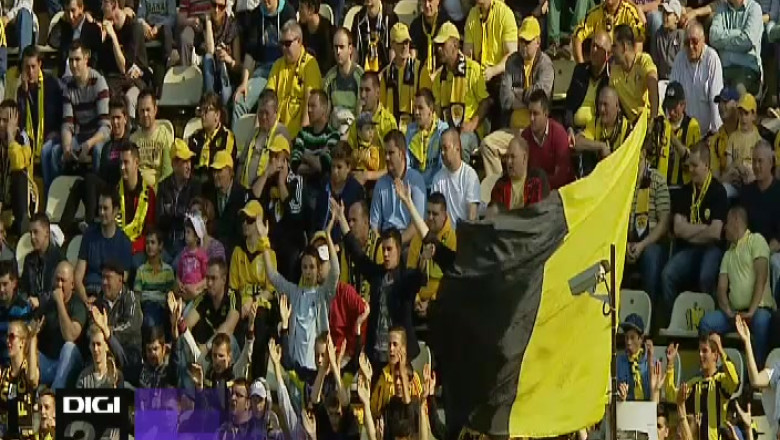 FOTBAL.  C. Munteanu si M. Constantinescu, oficial la FC Brasov Imagine