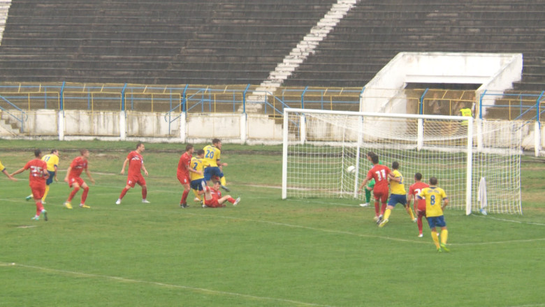 FOTBAL. Din infrangere in infrangere. FC Bihor a pierdut la Satu Mare cu 1-2 Imagine