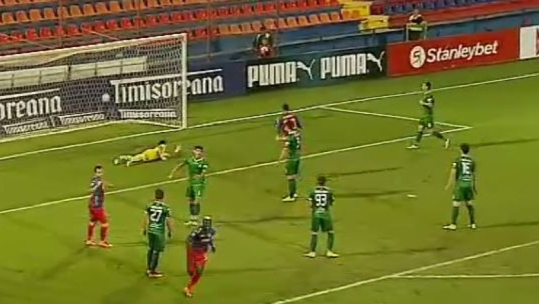 Fotbal. Duel special pentru Cristi Pustai Imagine