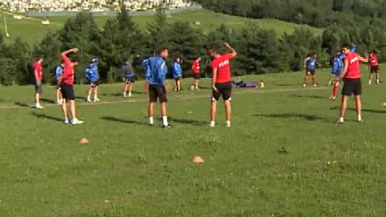 Fotbal. Duelul nou-promovatelor: FC Botosani infrunta Sageata Navodari Imagine