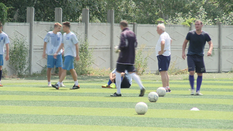 FOTBAL. Dunarea, la primul antrenament. Doar 16 jucatori au venit la reunirea lotului Dunarea Galati Imagine