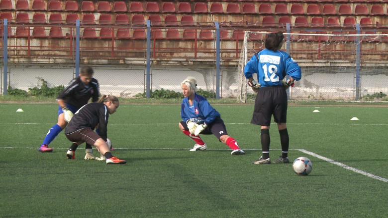FOTBAL. Echipa de fete incepe campionatul Imagine