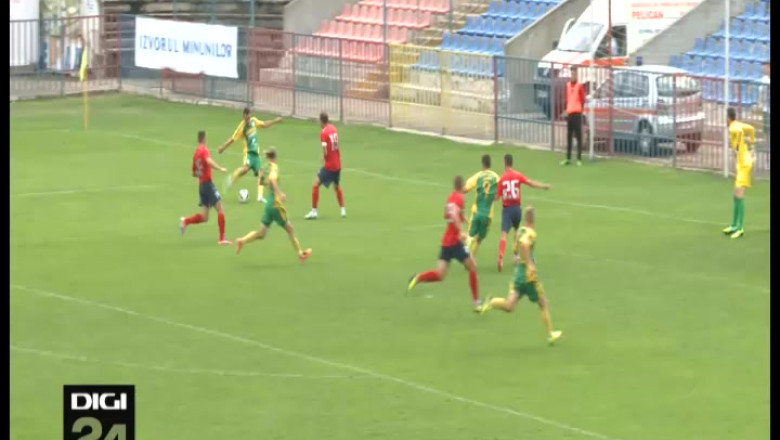 FOTBAL. FC Bihor si U Cluj vor reedita azi un derbi de traditie  Imagine