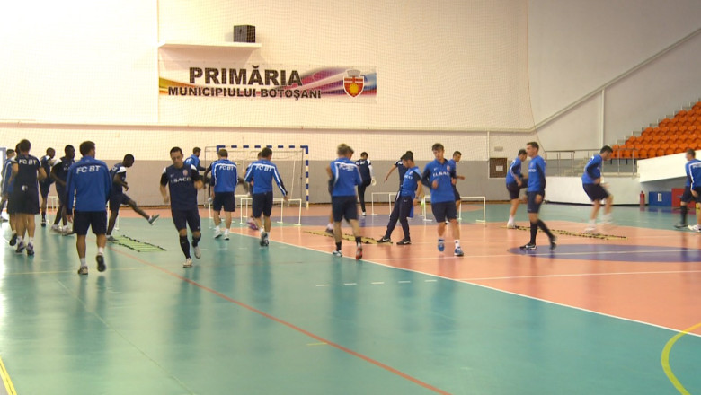 FOTBAL. FC Botosani joaca la victorie cu echipa lui Hagi  Imagine