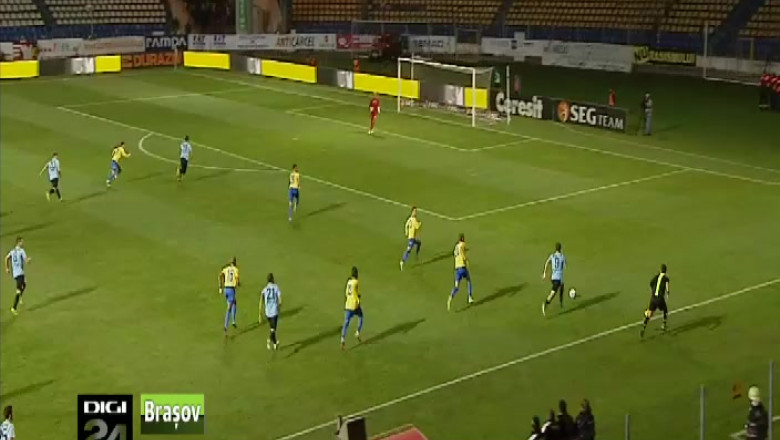 FOTBAL. FC Brasov a castigat derby-ul local  Imagine