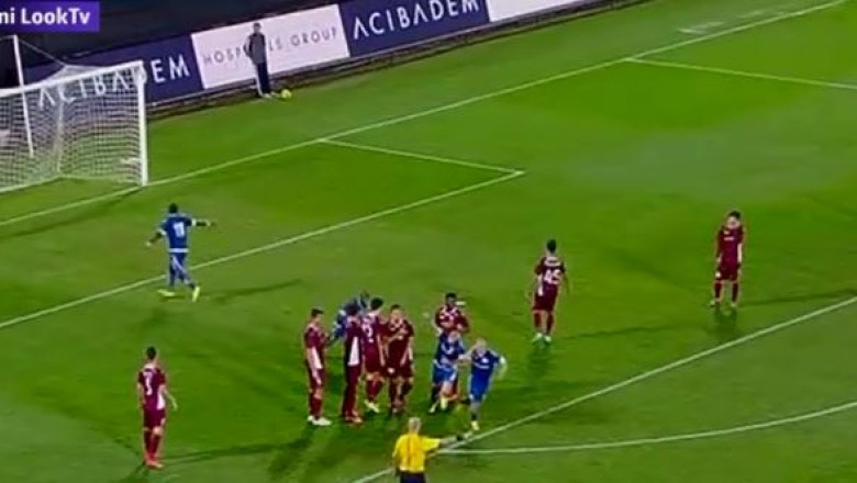 Fotbal. Jucatorii gruparii CFR Cluj, dezamagiti de arbitraj Imagine