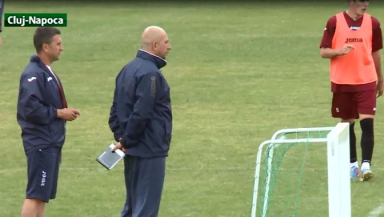 Fotbal. Miriuta, sigur pe postul sau Imagine