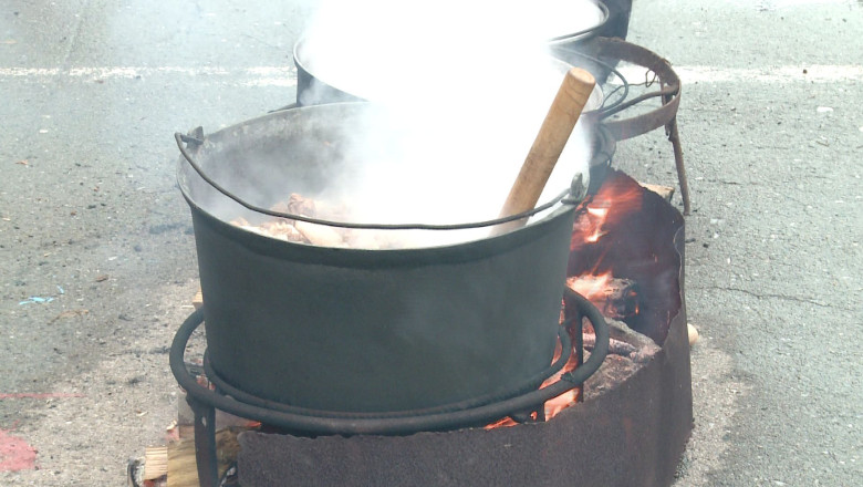 FOTBAL. Otelul petrece romaneste Imagine