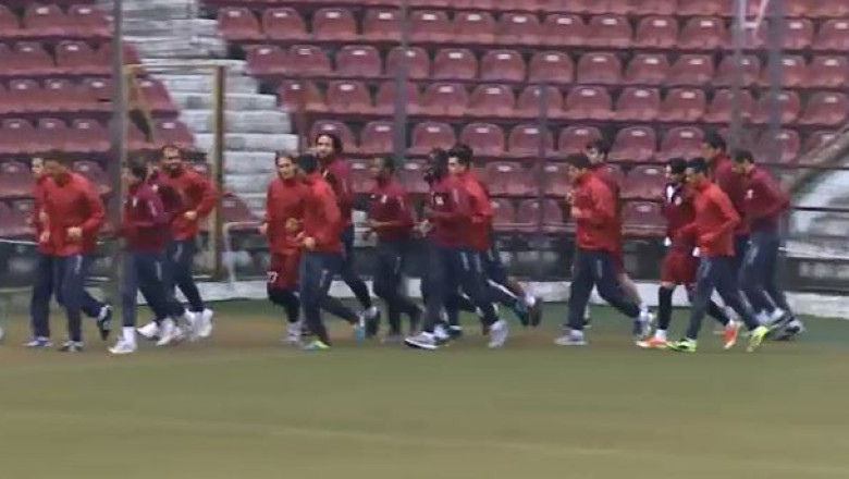 Fotbal pe bani putini la CFR Cluj Imagine
