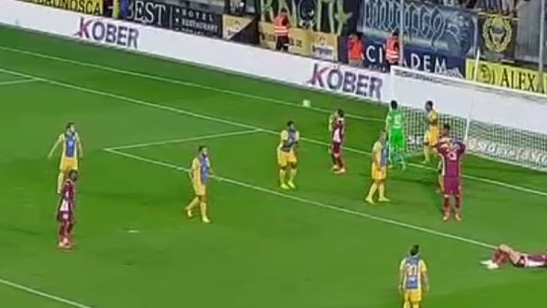 Fotbal. Petrolul Ploiesti - CFR Cluj: 1-2 Imagine