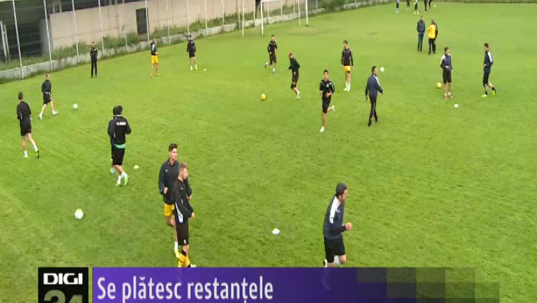 FOTBAL. Se platesc restantele Imagine