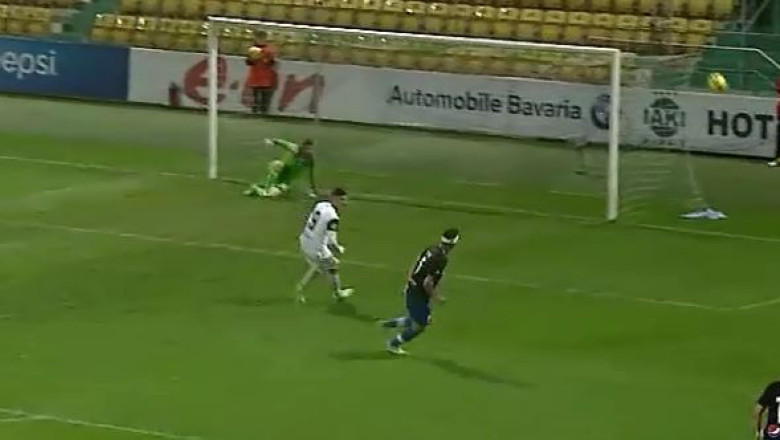 Fotbal. Studentii joaca pentru suporteri Imagine