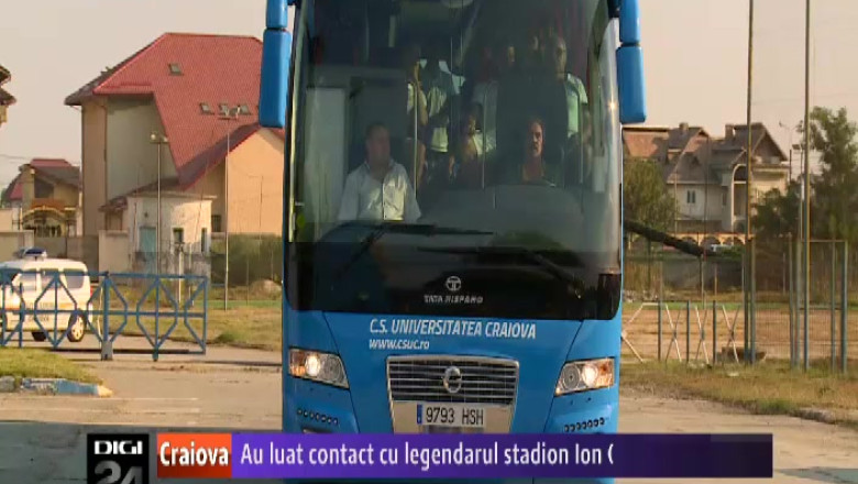 Fotbalistii de la CS Universitatea au luat contact cu legendarul stadion „Ion Oblemenco” din Craiova   Imagine