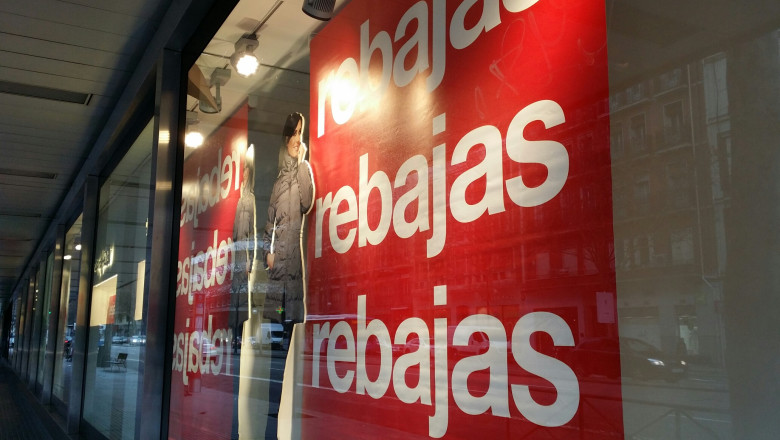 FOTO. A inceput sezonul reducerilor in Spania Imagine