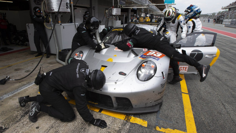 FOTO. Actor in X-Men, Inglorious Basterds si 12 Years a Slave, concurent in celebra cursa de 24 de ore de la Le Mans Imagine