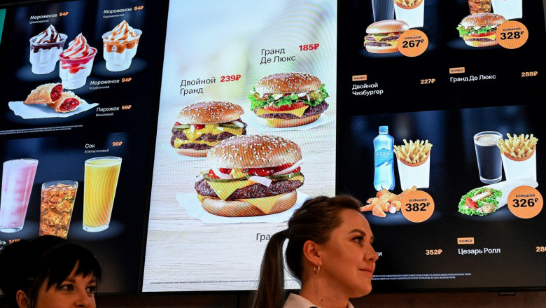 FOTO & VIDEO S-a deschis primul McDonald’s pe stil rusesc Imagine