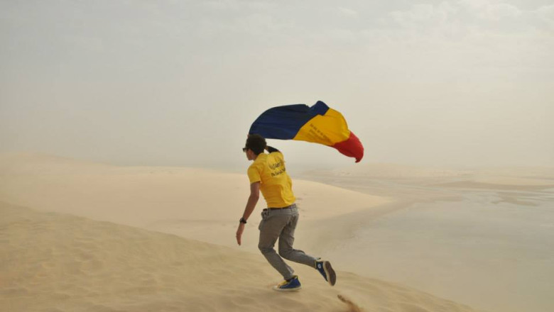 FOTO. Calatorie cu steagul romanesc in jurul lumii Imagine