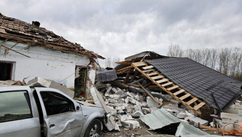 FOTO. Explozie puternica intr-o casa din Olt. Doi oameni au murit Imagine