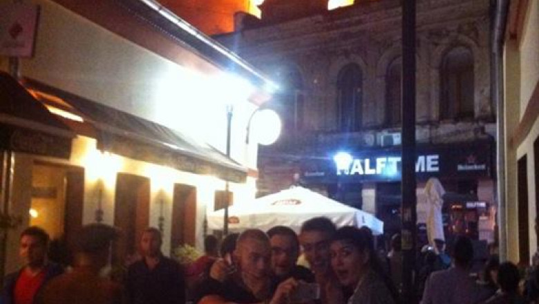 FOTO INEDIT. Selfie cu incendiul din Centrul Vechi al Capitalei Imagine