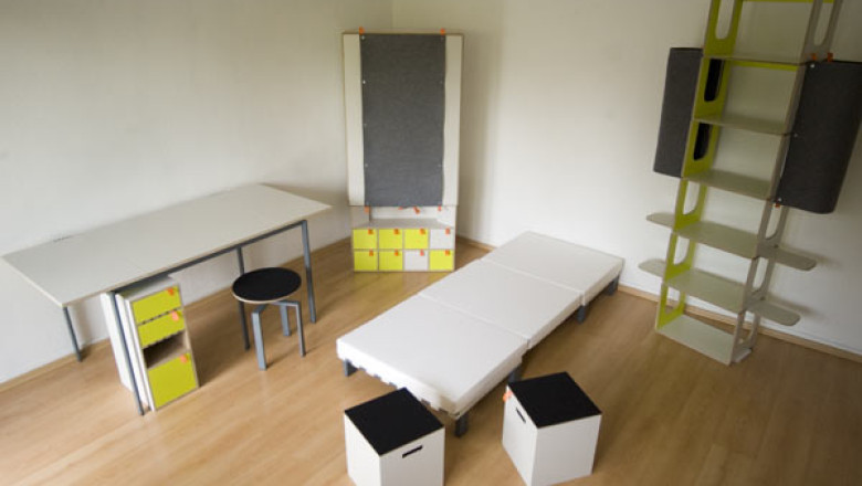 FOTO. Inovatie in design. Mobilierul unei camere intregi, intr-o cutie de 80 x 120 cm Imagine