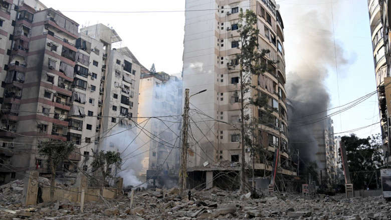 FOTO Israelul a lansat noi raiduri asupra Libanului. Cladiri intregi au fost doborate la pamant in Beirut Imagine