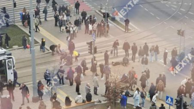 FOTO. O masina a intrat in plin intr-un grup de pietoni, in Polonia. Cel putin 17 oameni au fost raniti Imagine