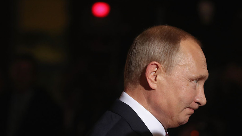 FOTO. Papusi de paie cu fata lui Putin, batute in cuie pe „copacii sacri” din Tokyo. „Rugati-va pentru exterminarea lui” Imagine
