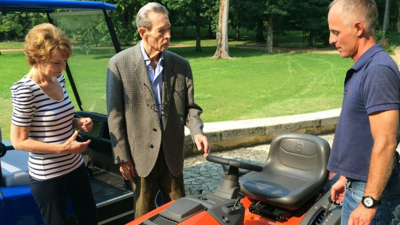 FOTO. Regele Mihai si regina Ana, la Savarsin Imagine