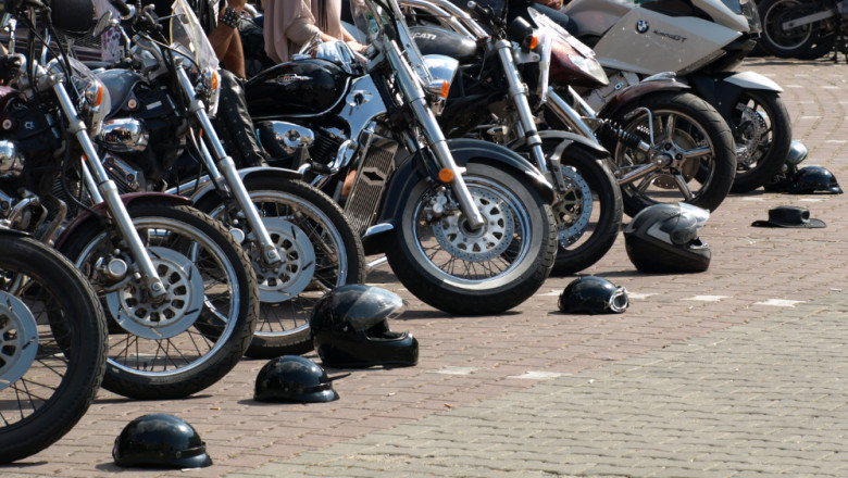 FOTO. „Tacerea fortei”. Sute de motociclisti cer urgentarea anchetei in cazul accidentului de la Sanzieni Imagine