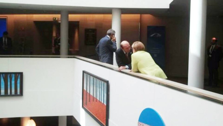 FOTO. Traian Basescu, discutii cu Angela Merkel la Bruxelles Imagine