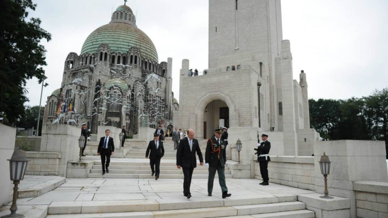 FOTO: Traian Basescu la ceremoniile de comemorare a Primul Razboi Mondial Imagine