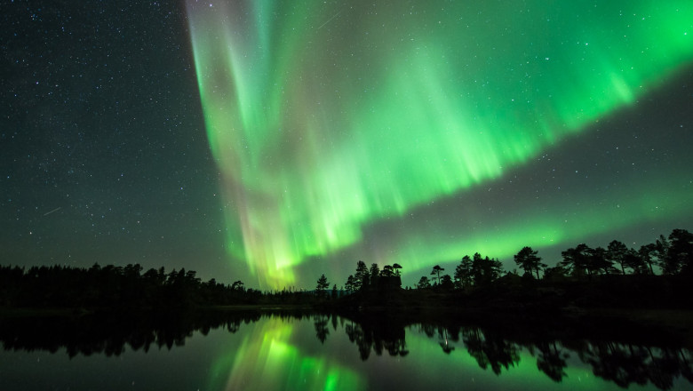 FOTO VIDEO. Aurora Boreala, spectacol pe cerul Norvegiei Imagine