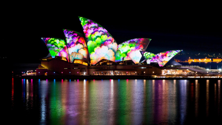 FOTO VIDEO. Explozie de lumina si culoare la Sydney Imagine