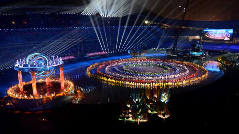 FOTO VIDEO. Imagini de la ceremonia de deschidere a Jocurile Olimpice pentru Tineret din China Imagine