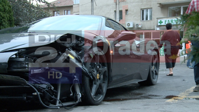 FOTO/VIDEO. Un Ferrari, implicat intr-o tamponare in Oradea Imagine