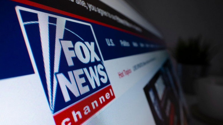 Fox va plati aproape 800 de milioane de dolari companiei Dominion, pe care o acuzase ca a fraudat alegerile pierdute de Trump Imagine