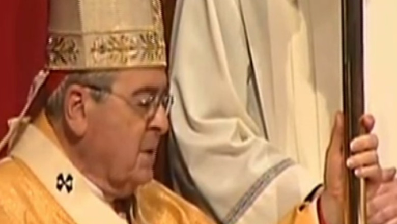 Franta. Episcopii spun ca rugaciunea „Tatal nostru” a fost tradusa gresit Imagine