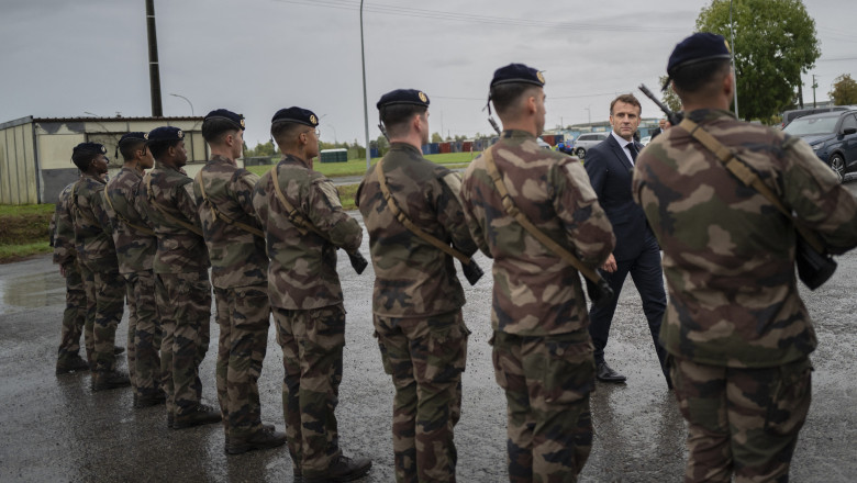 Franta ia in calcul posibilitatea de a trimite trupe in Groenlanda. Macron se intalneste azi cu premiera Danemarcei Imagine