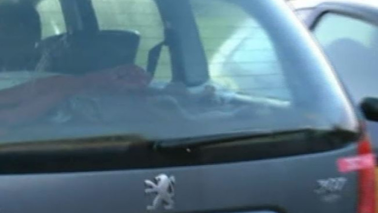 Franta. O fetita a fost tinuta un an si jumatate in portbagajul unei masini Imagine