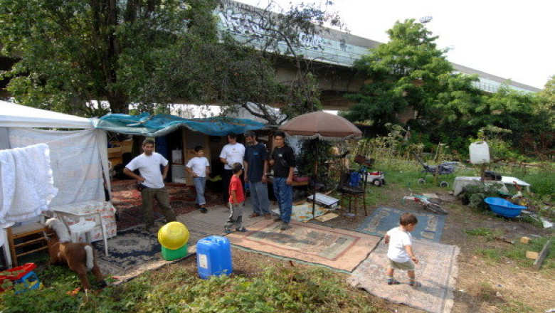 FRANtA. O romanca de etnie roma si-a vandut copilul nou-nascut cu 15.000 de euro Imagine