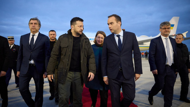 Franta ofera sprijin Ucrainei dupa retragerea ajutorului american. Ce spun oficialii despre riscul unui „al treilea razboi mondial” Imagine