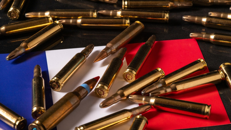 Franta spune ca este pregatita sa sustina obiectivul de 5% din PIB pentru cheltuielile de aparare si securitate Imagine