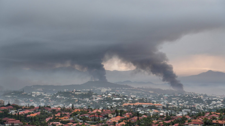 Franta trimite forte in Noua Caledonie ca sa reia controlul asupra insulei devastate de rebeli Imagine